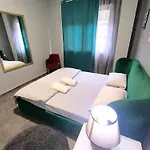 Deasapartments In 3 Tiran